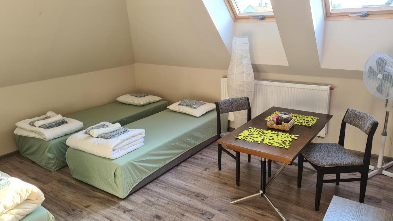 W20 Hostel Goledzinow Exterior photo